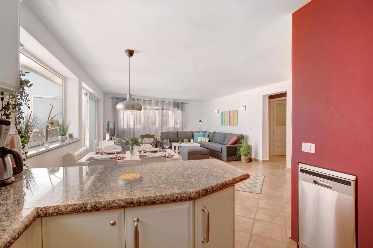 Apartment Seaside Лос Реалехос Екстериор снимка
